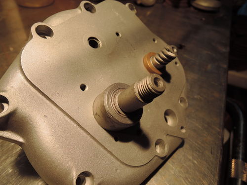INDIAN SPORT SCOUT CAM COVER W/ CAMS, 1938-42